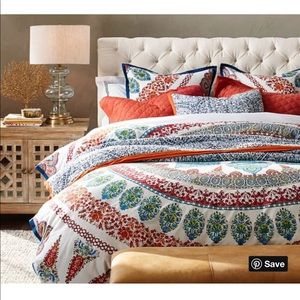 Pottery Barn Aurora King Duvet Cover and Shams